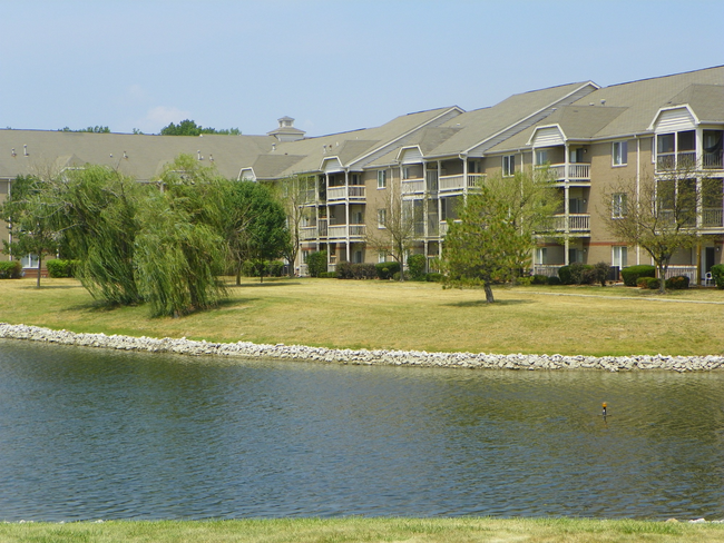 St. Andrews in Greenwood, IN - Foto de edificio - Building Photo