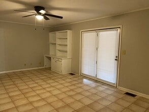 135 Ayers Dr in Jackson, TN - Building Photo - Building Photo