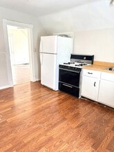 674 St Charles St in Elgin, IL - Building Photo - Building Photo