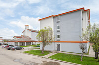 Siegel Select New Orleans in New Orleans, LA - Building Photo - Building Photo