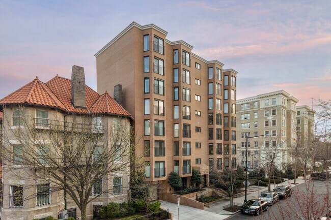 Wyoming Plaza in Washington, DC - Building Photo - Building Photo