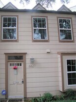 6627 Valleyside Rd in Austin, TX - Building Photo