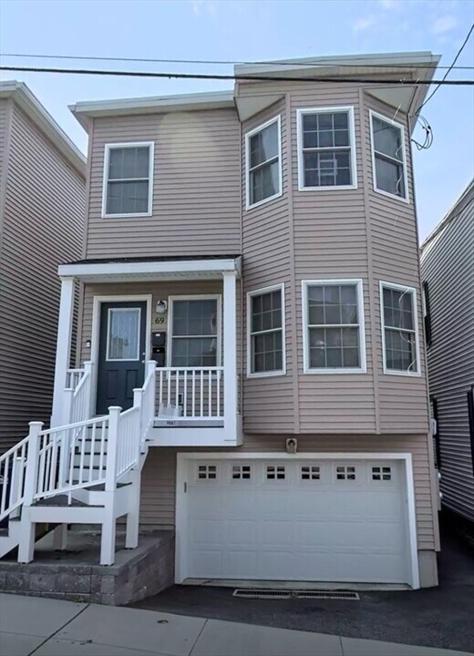 69 Horace St, Unit 2 in Boston, MA - Building Photo