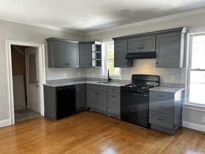 1385 Pond St in Franklin, MA - Building Photo - Building Photo