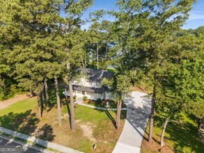 1235 Green Turf Dr in Snellville, GA - Building Photo - Building Photo