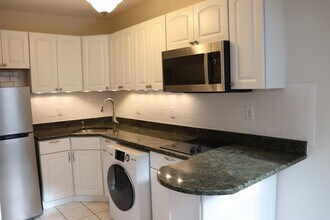 232 Newbury St in Boston, MA - Building Photo - Building Photo