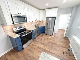 437 Markle St in Philadelphia, PA - Building Photo