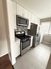 29W535 Winchester Cir S, Unit 4 in Warrenville, IL - Foto de edificio - Building Photo