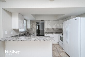 13109 114th St N in Largo, FL - Foto de edificio - Building Photo