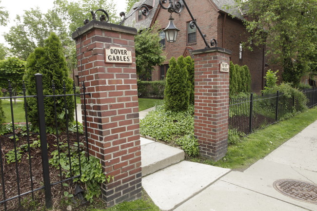 Dover Gables in Pittsburgh, PA - Building Photo - Building Photo