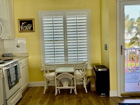 1868 SW Palm City Rd, Unit 202 in Stuart, FL - Building Photo