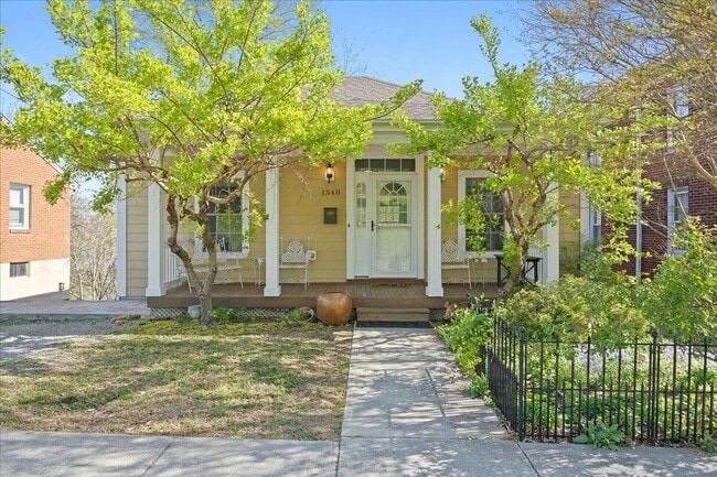 property at 1340 Morningside St SE