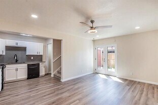 1821 E Grauwyler Rd in Irving, TX - Building Photo