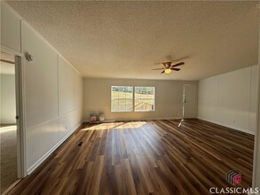 4299 Wagon Trail in Loganville, GA - Building Photo - Building Photo