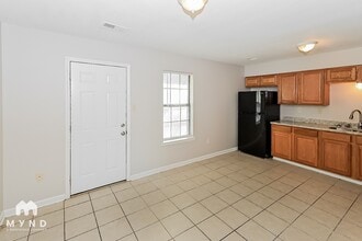 10571 Chateau Dr in Olive Branch, MS - Building Photo - Building Photo