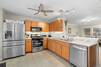 12117 Briarcreek Loop in Manor, TX - Building Photo - Building Photo