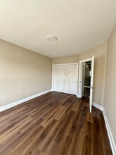 8010 S Phillips Ave in Chicago, IL - Foto de edificio - Building Photo