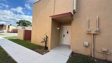 20118 SW 123rd Dr in Miami, FL - Building Photo - Building Photo