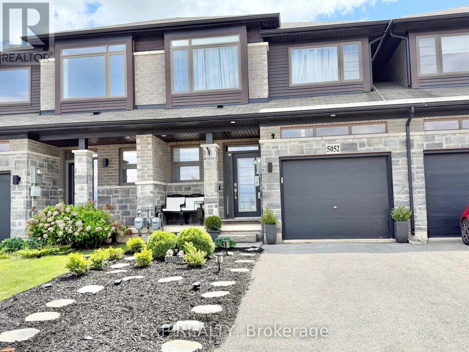 5052 Connor Dr in Lincoln, ON - Building Photo