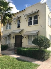 Harrison Manor in Hollywood, FL - Building Photo - Primary Photo