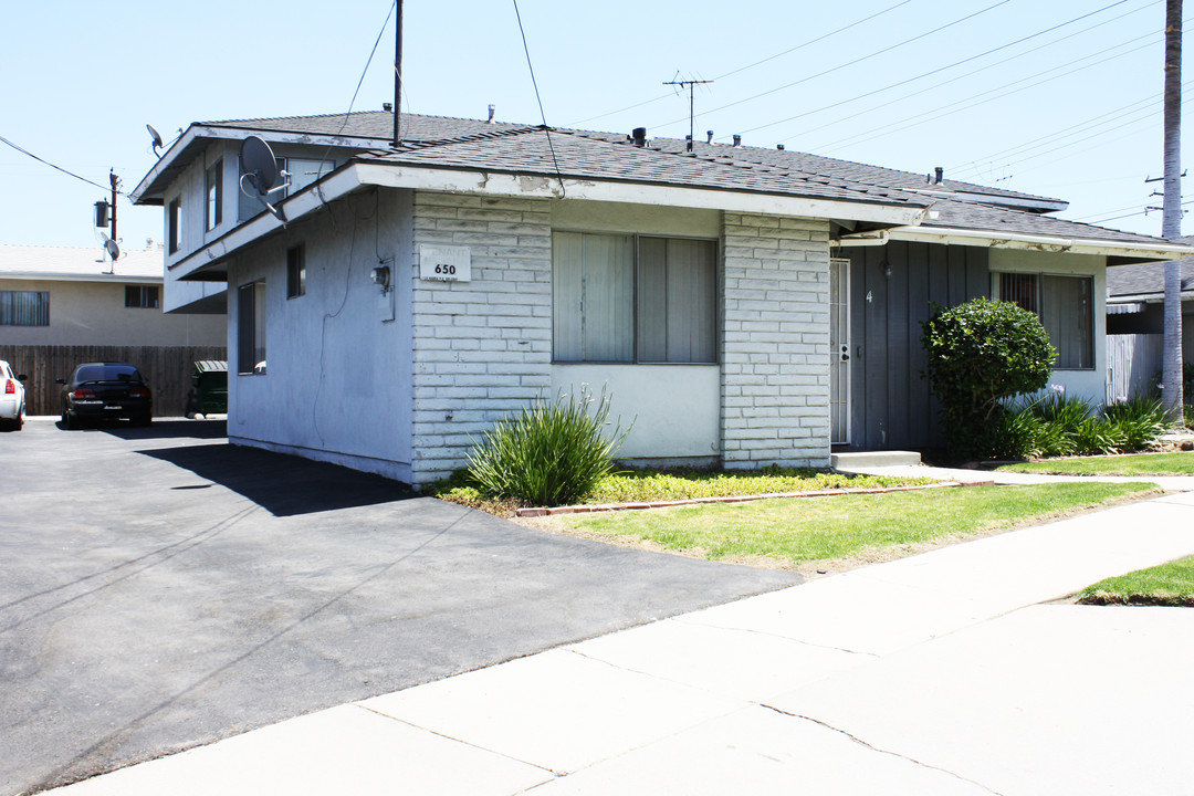 Alta Terrace in La Habra, CA - Building Photo