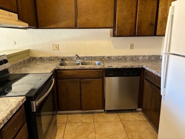 6308-6312 Porterfield Ct in Stockton, CA - Building Photo - Building Photo
