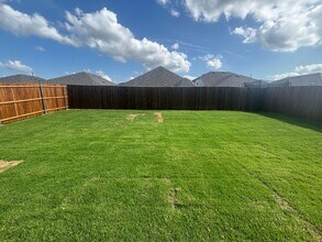 1924 Kiwi Dr in Royse City, TX - Building Photo - Building Photo
