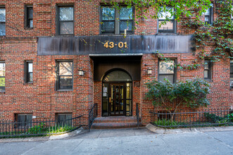 4301 46th St in Sunnyside, NY - Building Photo - Building Photo