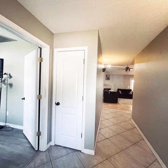 931 Ibis Way in Fort Walton Beach, FL - Foto de edificio - Building Photo