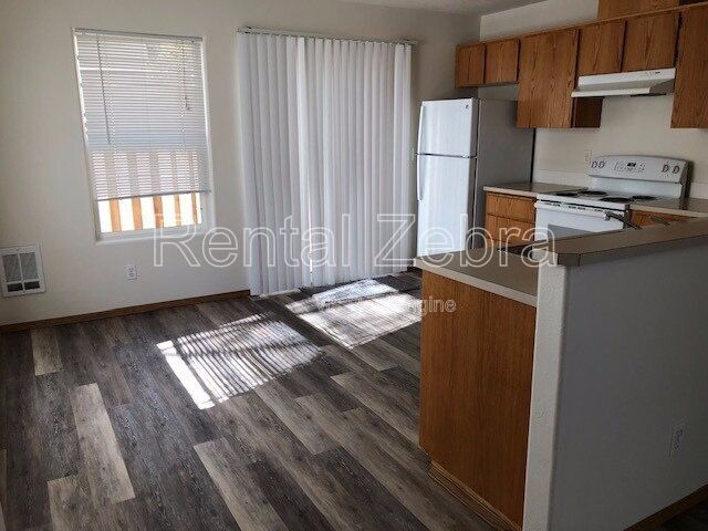 6702 SE 80th Ave in Portland, OR - Building Photo - Building Photo