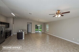 1210 Vandalia Ave SE in Palm Bay, FL - Foto de edificio - Building Photo
