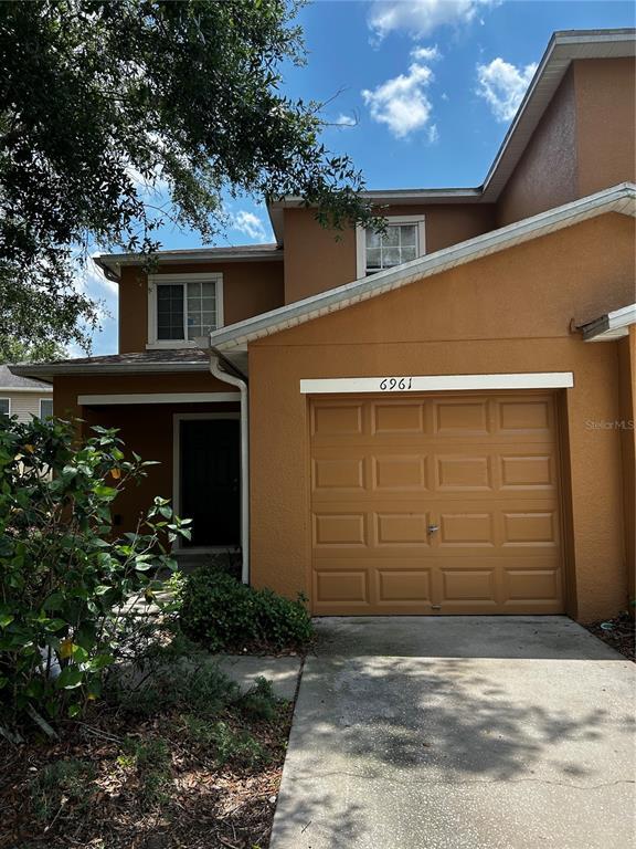 property at 6961 Hawthorne Trace Ln