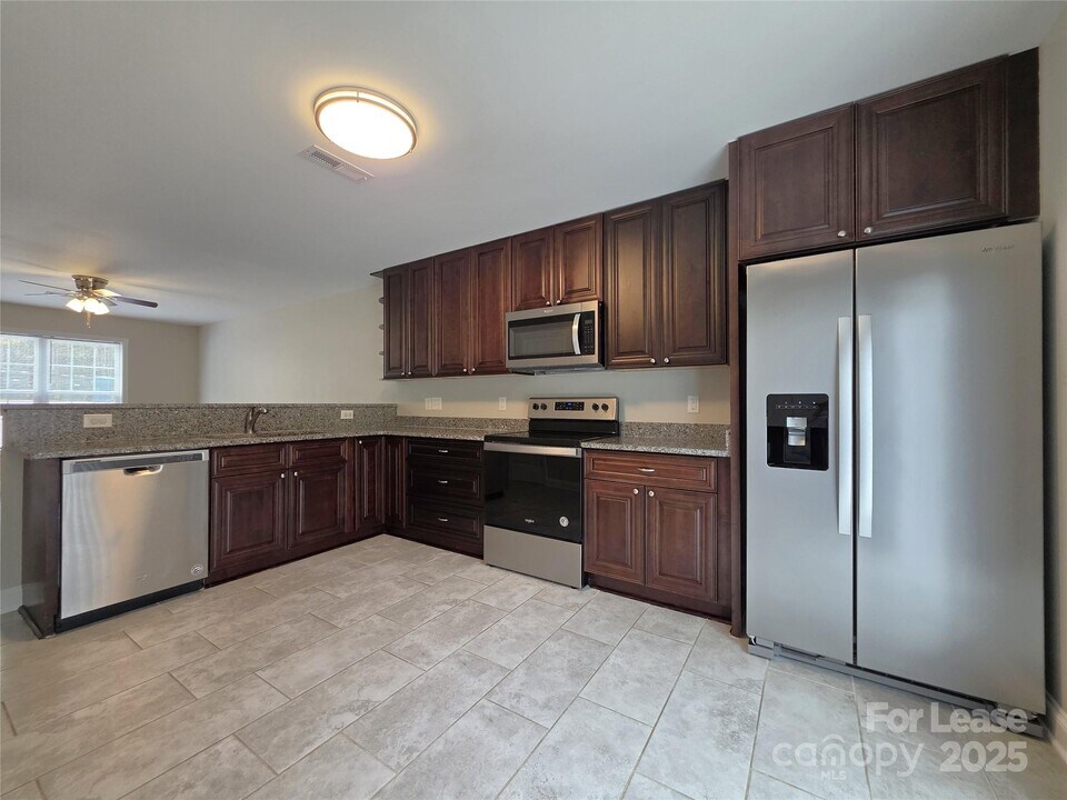 420 Balfour Dr in Salisbury, NC - Building Photo