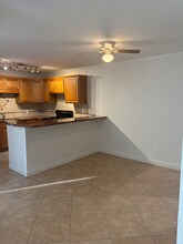 607 6th Ct in Palm Beach Gardens, FL - Foto de edificio - Building Photo