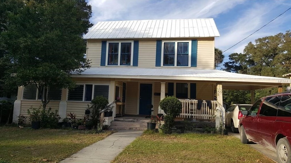 215 W Wisconsin Ave in DeLand, FL - Building Photo