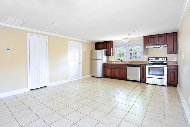 4206 Seaview St in North Myrtle Beach, SC - Building Photo - Building Photo