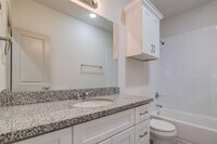 2704 Sam Wilson St photo'