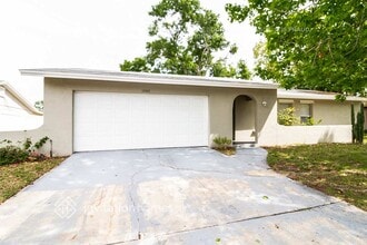 1542 Canterbury Cir in Casselberry, FL - Building Photo - Building Photo