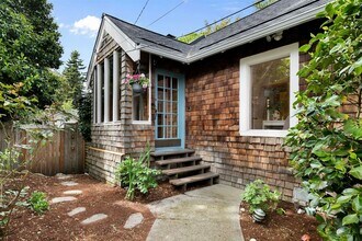 7141 47th Ave SW in Seattle, WA - Building Photo - Building Photo