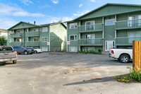 ReNew Eagle River in Eagle River, AK - Foto de edificio - Building Photo