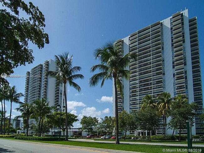 property at 3675 N Country Club Dr