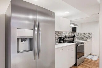 222 15th Ave, Unit #B in Seattle, WA - Foto de edificio - Building Photo