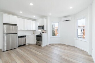 5758 Spruce St in Philadelphia, PA - Building Photo - Building Photo