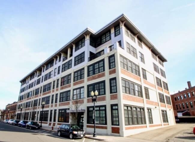 property at 24 Mt Vernon St