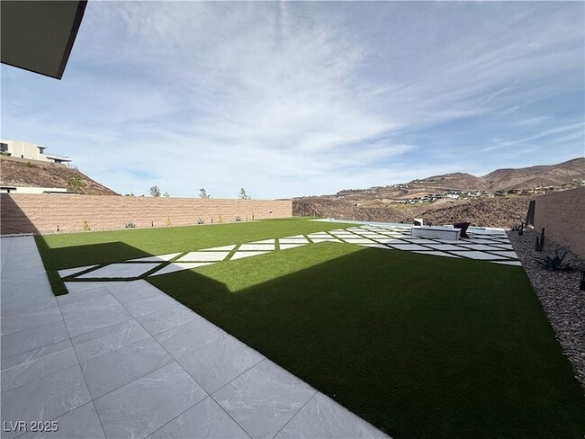 702 Blackrock Rim Dr in Henderson, NV - Foto de edificio - Building Photo