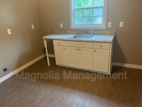 490 Merriman St in Henderson, NC - Building Photo - Building Photo