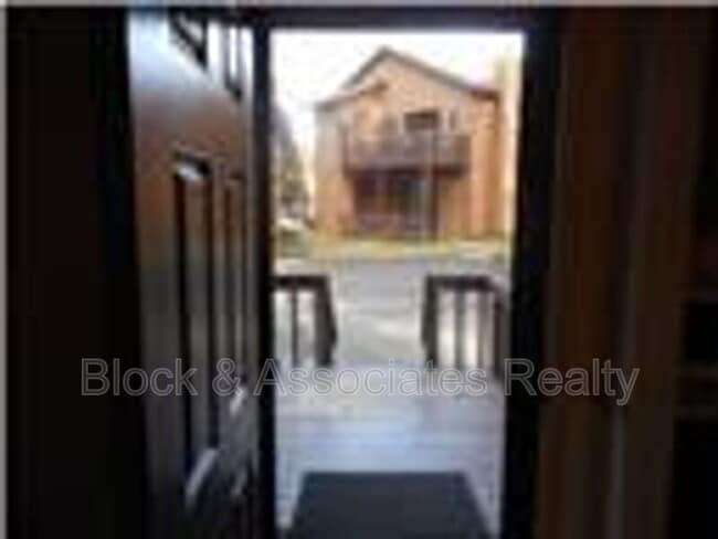 123 Cloister Oaks Cir in Winston-Salem, NC - Building Photo - Building Photo