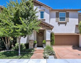 33 Angra Way in Gilroy, CA - Building Photo