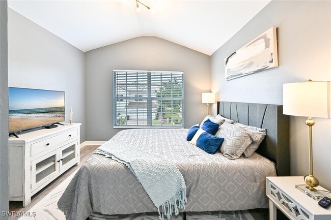 property at 981 Hampton Cir