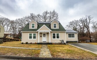 32 Farmington St in Worcester, MA - Building Photo